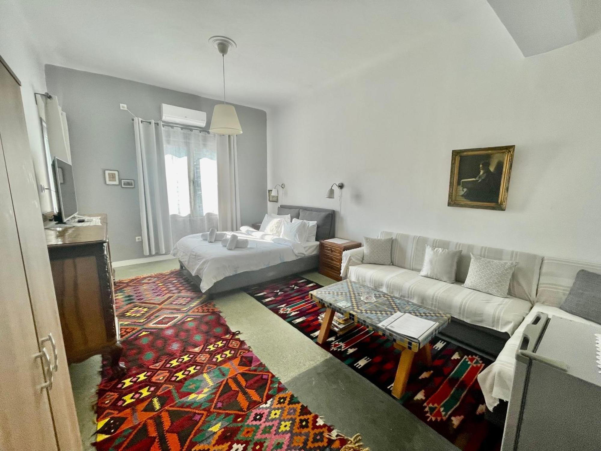 A Litte Taste Of Home Guest House Афины Экстерьер фото